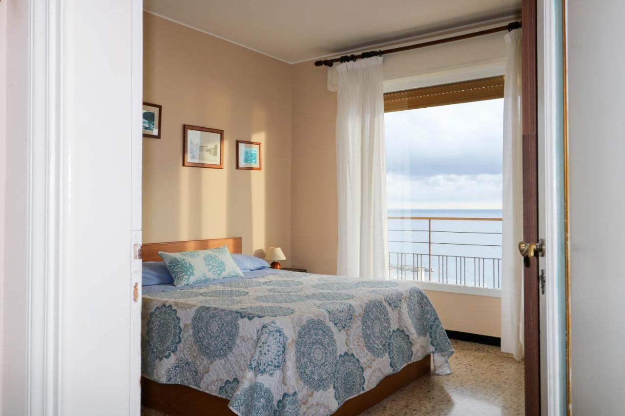 H11 Arma Vista Mare Panoramica Apartamento Arma di Taggia Exterior foto